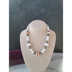 Vintage Patriotic Beaded Plastic Necklace